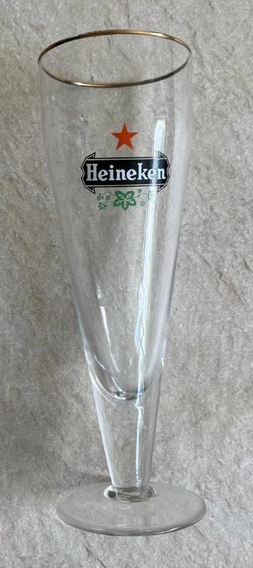 5 hoge Heineken bierglazen op voet met logo en gouden rand