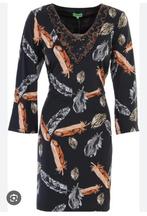 K-Design Damesjurk XXL met veren design, Kleding | Dames, Jurken, Zwart, Maat 46/48 (XL) of groter, Ophalen of Verzenden, Knielengte