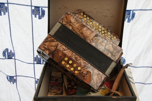 Accordeon, Muziek en Instrumenten, Accordeons, Gebruikt, Knopaccordeon, Hohner, Met koffer, Met riemen, Ophalen of Verzenden