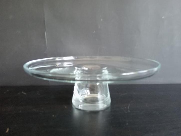 Glazen taartplateau op voet, Huis en Inrichting, Keuken | Servies, Zo goed als nieuw, Schaal of Schalen, Overige stijlen, Glas