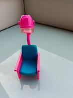 Barbie kappersstoel met droogkap., Ophalen of Verzenden, Zo goed als nieuw, Toebehoren