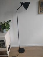 Industriële zwarte vloerlamp, Huis en Inrichting, Ophalen, Industrieel modern, Zo goed als nieuw, Metaal