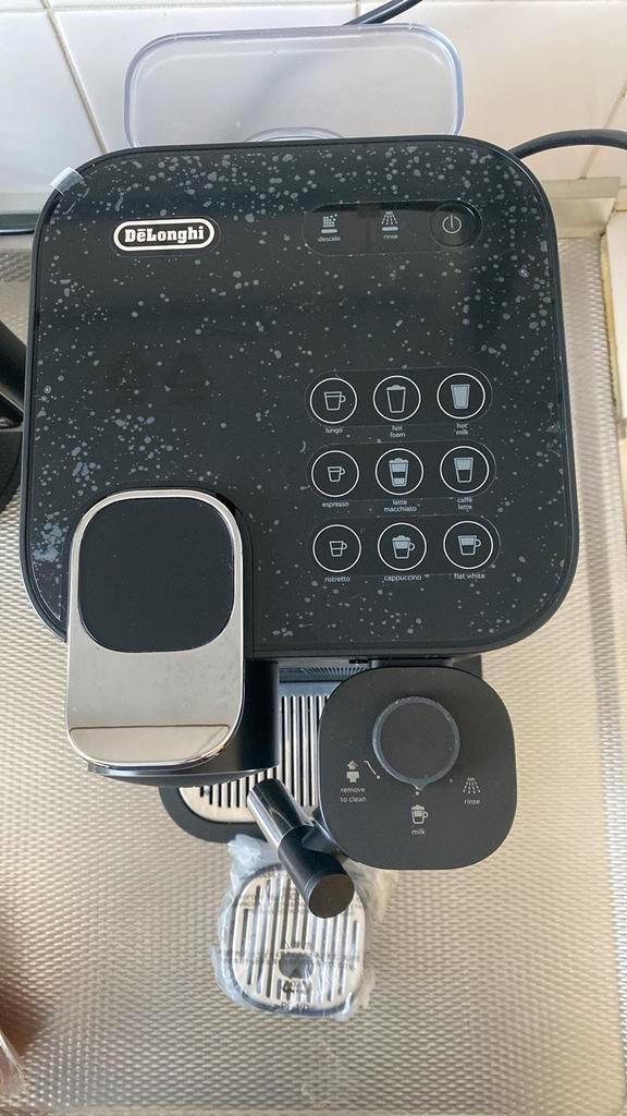 DeLonghi Nespresso Gran Lattissima - Perfecte Koffie!, Witgoed en Apparatuur, Koffiezetapparaten, Gebruikt, Koffiepads en cups