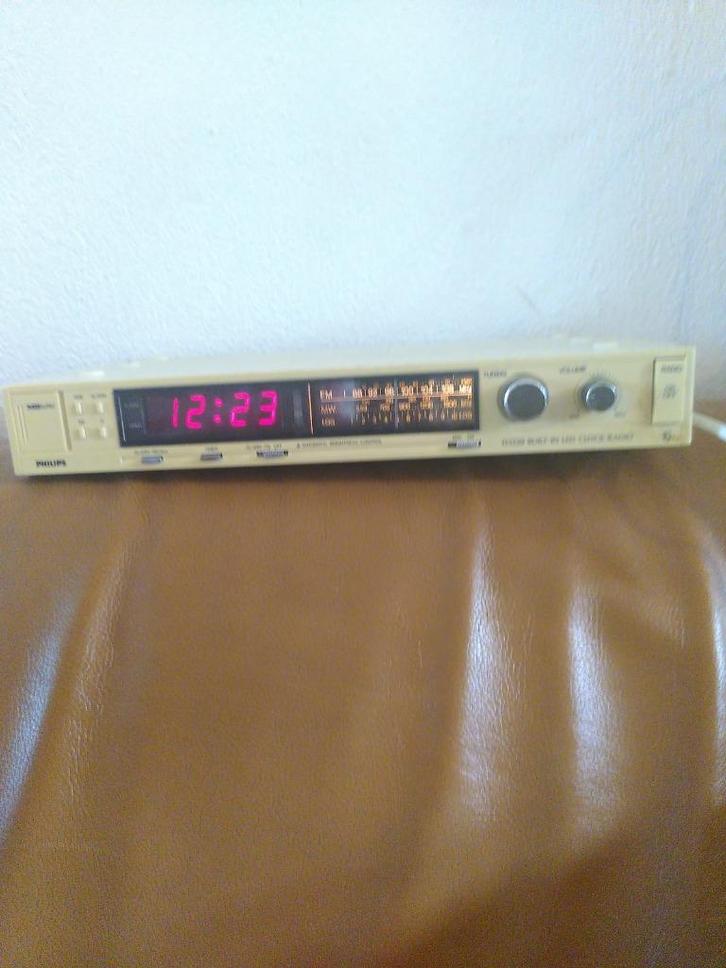 Phillips wekker radio (onderbouw) D3220, Audio, Tv en Foto, Radio's, Gebruikt, Overige typen, Ophalen of Verzenden