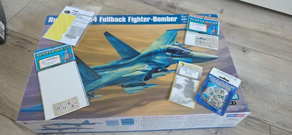 Hobbyboss Su-34 en extra's, Nieuw, Groter dan 1:72, Vliegtuig, Ophalen
