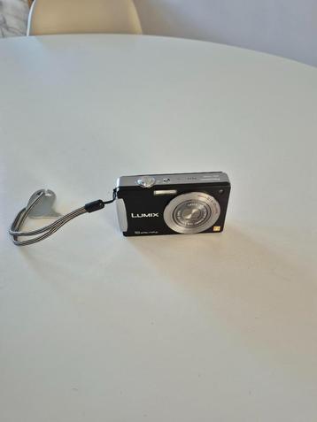 Panasonic DMC FX500 inclusief beschermtas en oplader beschikbaar voor biedingen