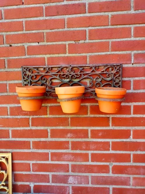 Gietijzeren plantenrek rek met terracotta bloempotten potten, Tuin en Terras, Tuinvazen, Gebruikt, Ophalen