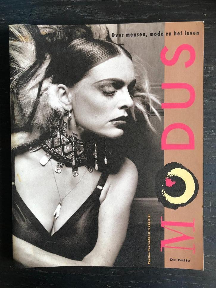Modus van Pauline Tereehorst, zo goed als nieuw met patroon, Boeken, Mode, Zo goed als nieuw, Mode algemeen, Ophalen of Verzenden