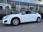 Volvo S60 1.6 T4 Kinetic, Voorwielaandrijving, 15 km/l, Beige, 4 cilinders