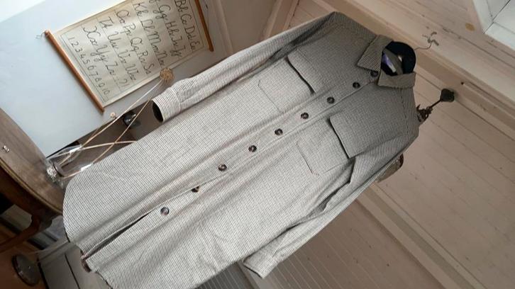 LaSalle doorknoop jukje, wol, lange mouw, 40, Kleding | Dames, Jurken, Zo goed als nieuw, Ophalen of Verzenden