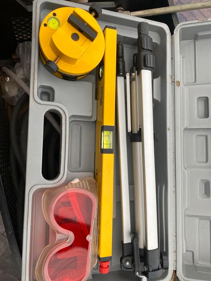 Laser Toolkit - Compleet met Accessoires, Doe-het-zelf en Verbouw, Meetapparatuur, Gebruikt, Licht, Ophalen of Verzenden