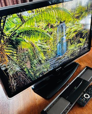 TV PHILIPS LCD 32 inch met AMBILIGHT beschikbaar voor biedingen