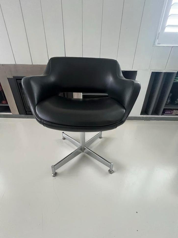 Vintage design kuipStoelen fauteuills stoeltjes, Huis en Inrichting, Fauteuils, Gebruikt, Leer, 50 tot 75 cm, Minder dan 75 cm