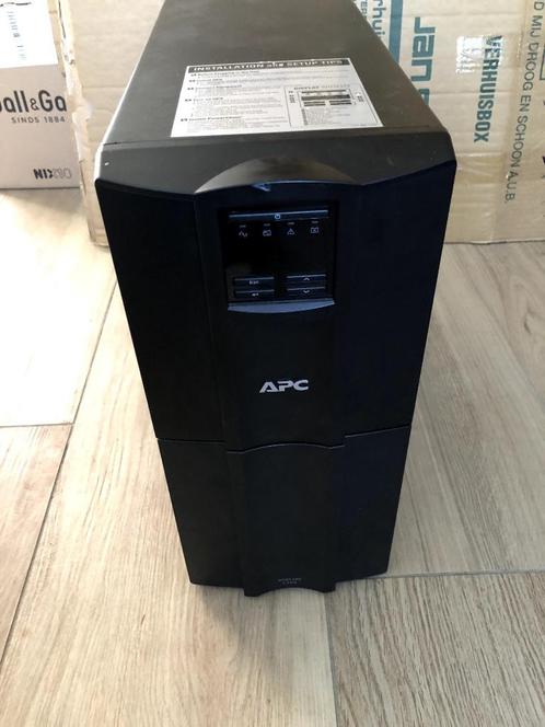 APC Smart UPS SMT2200 &  AP9630 Netwerk kaart, Computers en Software, Noodvoedingen (UPS), Gebruikt, Ophalen