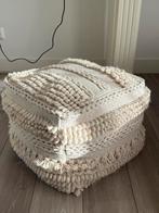 Wollen poef, Huis en Inrichting, Woonaccessoires | Schalen en Manden, Ophalen, Zo goed als nieuw, Vierkant, Overige materialen