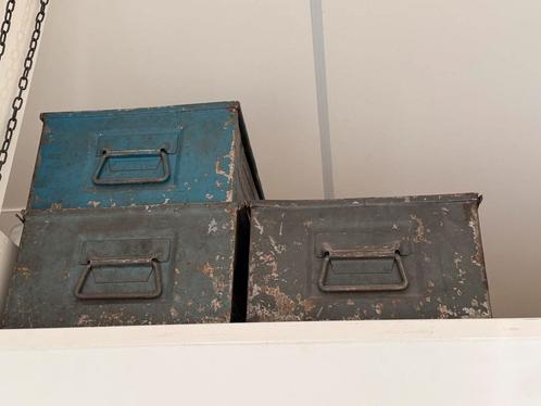 Metalen bakken met handvat, Huis en Inrichting, Woonaccessoires | Kisten, Gebruikt, Minder dan 50 cm, Minder dan 50 cm, 50 tot 100 cm