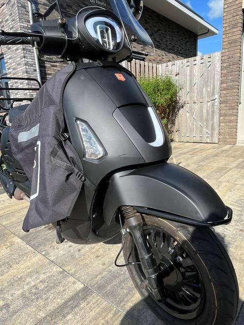 La Souris Scooter | Goede staat |  25 km/h | 2024 | 2800 km, Fietsen en Brommers, Snorfietsen en Snorscooters, Zo goed als nieuw