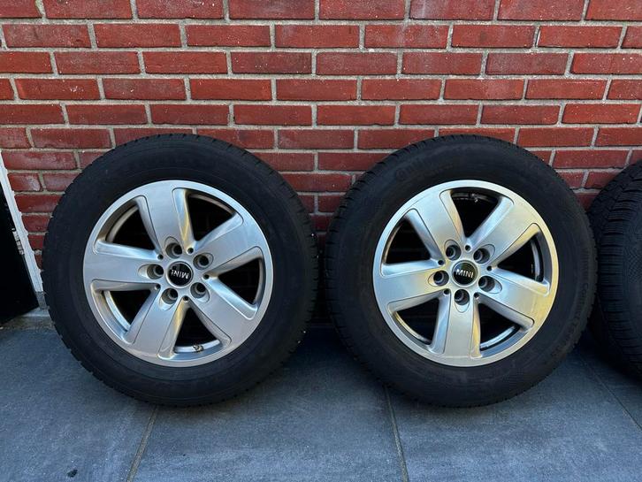 Mini Cooper Velgen met Winterbanden -16 inch - 5x112 F-serie, Auto-onderdelen, Banden en Velgen, Banden en Velgen, Winterbanden