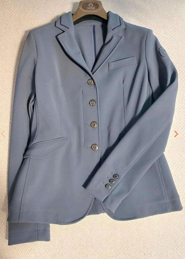 Vestrum wedstrijdjasje blauw/grijs maat 36, Dieren en Toebehoren, Paardrijkleding, Zo goed als nieuw, Bovenkleding, Dressuur, Ophalen of Verzenden