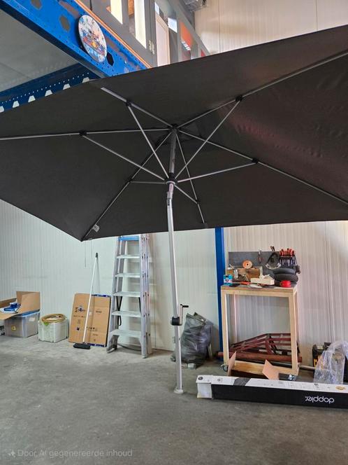 Splinternieuwe parasol, Tuin en Terras, Parasols, Zo goed als nieuw, Ophalen