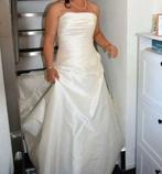 Prachtige zijden bruidsjurk maat 38, Ophalen of Verzenden, Zo goed als nieuw, Wit, Trouwjurk