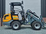 Giant G2700E, Ophalen, Wiellader of Shovel