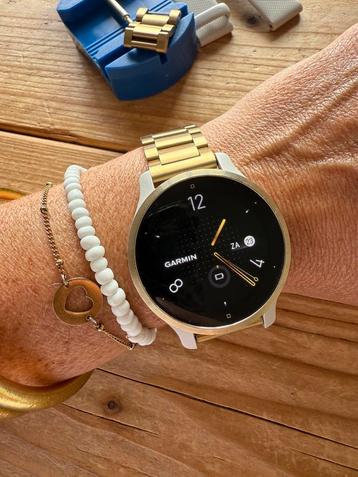 Garmin venu2s met extra stalen band beschikbaar voor biedingen