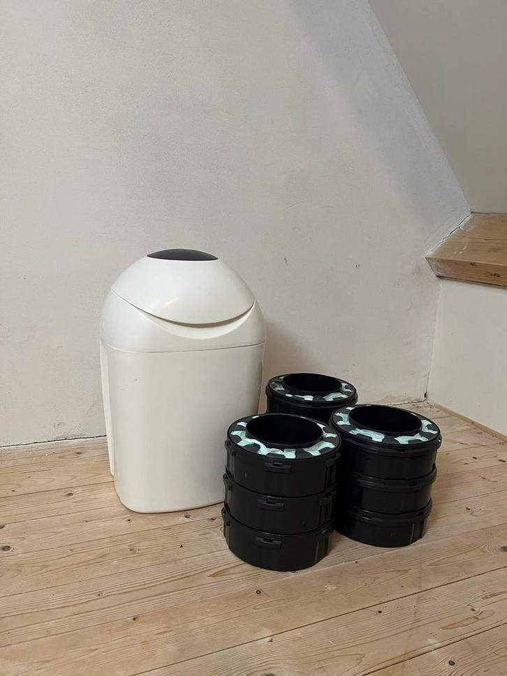 Tommee Tippee Sangenic Luieremmer + 9 Navullingen, Kinderen en Baby's, Kinderspulletjes, Zo goed als nieuw, Ophalen