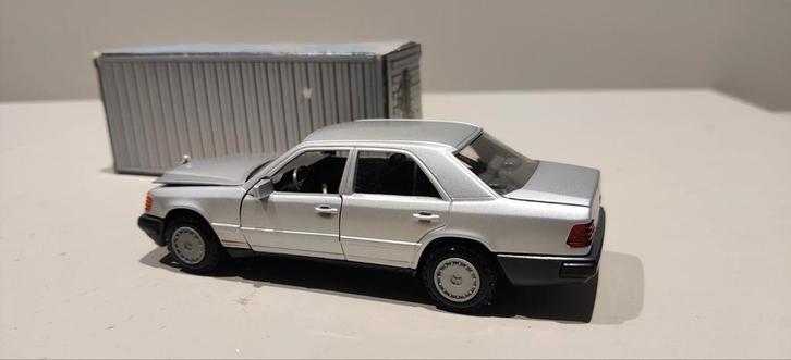 Mercedes Benz E, Hobby en Vrije tijd, Modelauto's | 1:43, Auto, Overige merken, Ophalen of Verzenden