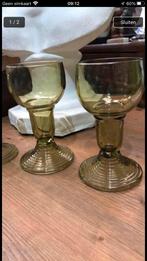 4 oude olijfgroene wijnglazen. Roemer., Ophalen of Verzenden