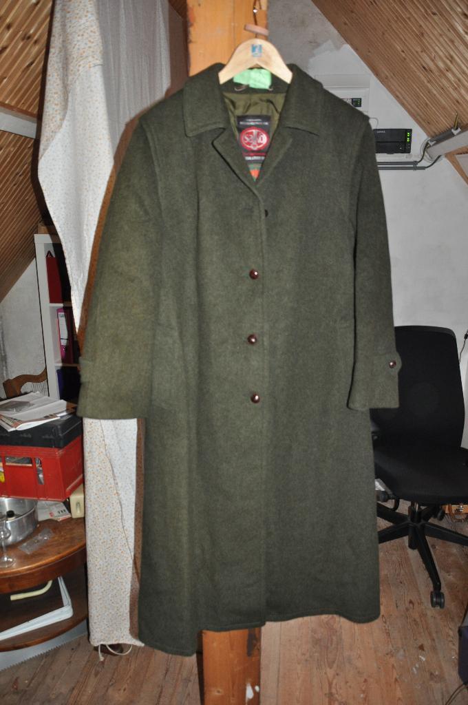 origineel Oostenrijkse loden jas, Kleding | Dames, Jassen | Winter, Zo goed als nieuw, Maat 42/44 (L), Groen, Ophalen of Verzenden