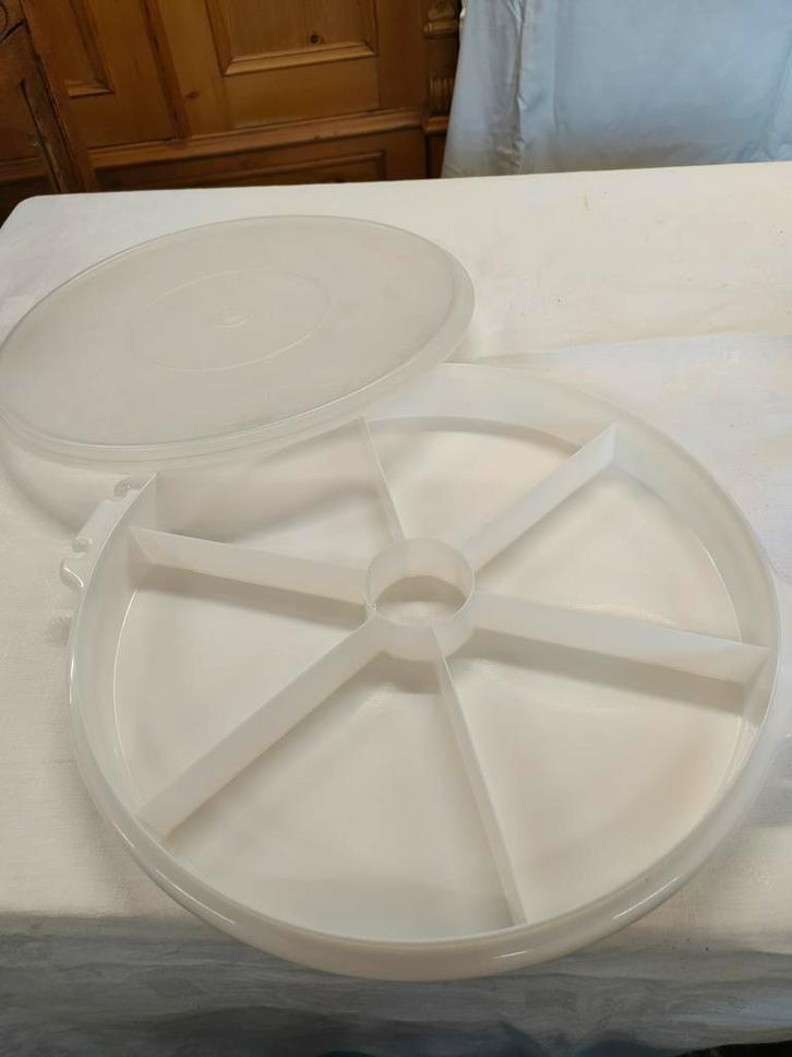 Tupperware Serveerschaal met Deksel, Huis en Inrichting, Keuken | Tupperware, Zo goed als nieuw, Schaal, Wit, Ophalen of Verzenden