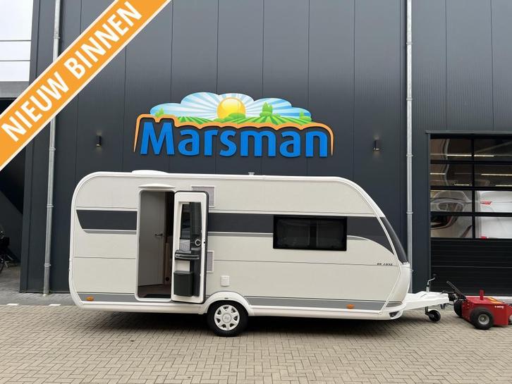 Hobby De Luxe 460 SFF, Caravans en Kamperen, Caravans, tot en met 3, Treinzit, Hobby, Queensbed, Overige typen, 5 tot 6 meter