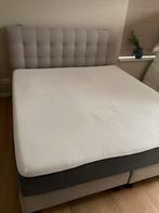Tweepersoons bed lichtgrijs met Emma One matras 180x200cm, Ophalen, Gebruikt, Tweepersoons, 180 cm