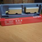 Herpa MB kastenwagen, Ophalen of Verzenden, Zo goed als nieuw, Bus of Vrachtwagen, Herpa
