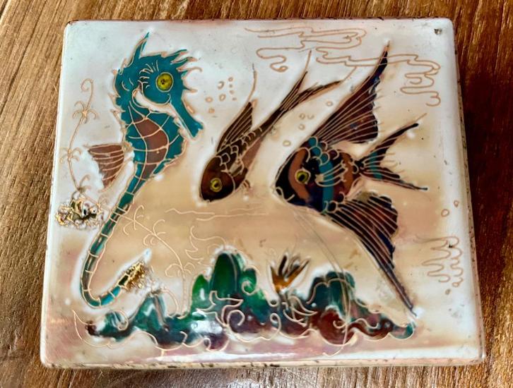 Sigarettendoosje in emaille met zeepaardje vissen Sagitta‼️, Antiek en Kunst, Antiek | Emaille, Ophalen of Verzenden