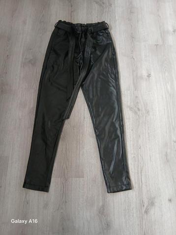 D-ZINE Namaak Leren Broek Maat 176 beschikbaar voor biedingen