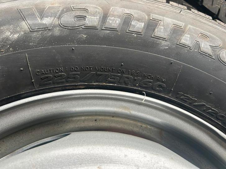 Mercedes vario velgen +nieuwe banden, Auto-onderdelen, Banden en Velgen, Zomerbanden, 16 inch, 225 mm, Vrachtwagen, Nieuw, Ophalen