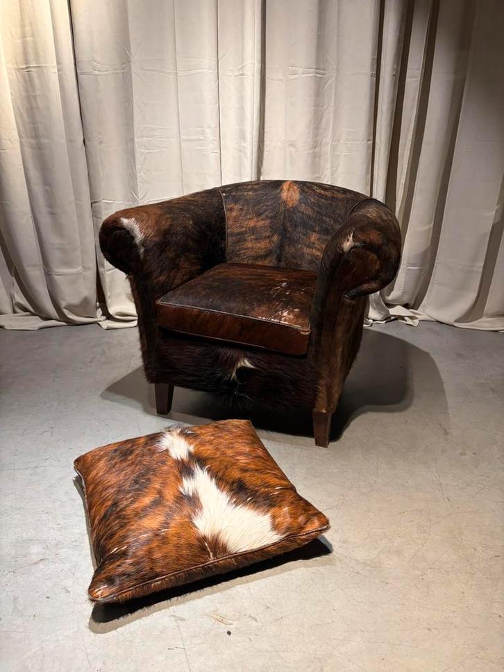 Koeienhuid Clubfauteuil, Huis en Inrichting, Fauteuils, Gebruikt, Leer, 50 tot 75 cm, 75 tot 100 cm, Ophalen of Verzenden