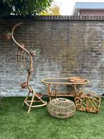 Rotan bamboe tafel plantenstandaard dienblad krantenbak lamp, Ophalen, Gebruikt