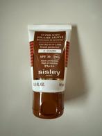 Sisley tinted suncare nr 2 golden, Ophalen of Verzenden, Nieuw, Gehele gezicht, Verzorging