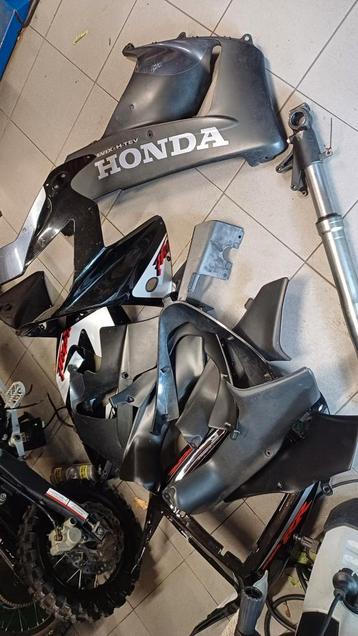Honda CBR 900RR Fireblade 929 SC44 2000 2001 onderdelen  beschikbaar voor biedingen