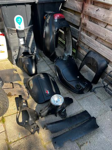 GTS Toscana Kappenset - Scooter Onderdelen beschikbaar voor biedingen