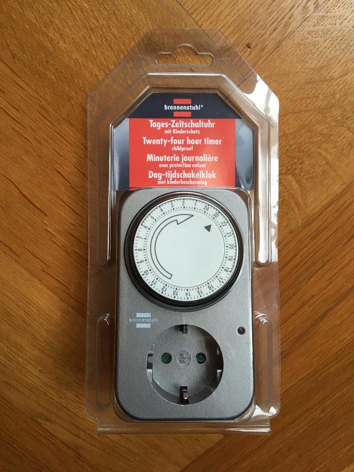 Tijdschakelklok Brennenstuhl (nieuw!) voor inbraakpreventie, Doe-het-zelf en Verbouw, Elektra en Kabels, Nieuw, Schakelaar, Ophalen