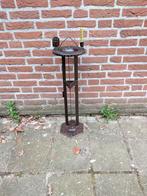 Goberg hugo berger arts & crafts ijzeren staande asbak, Ophalen