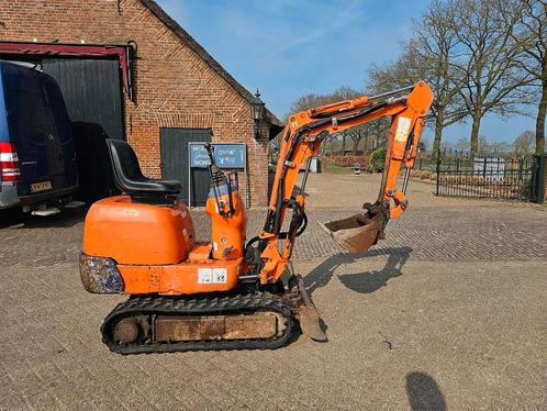 Hitachi 800 kg graafmachine minigraver (bj 2003), Zakelijke goederen, Machines en Bouw | Kranen en Graafmachines, Graafmachine