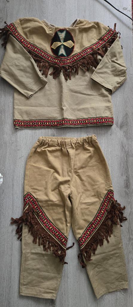 Mooie Indiaan of indiaanse outfit + accessoires mt 128, Kinderen en Baby's, Carnavalskleding en Verkleedspullen, Nieuw, Jongen of Meisje