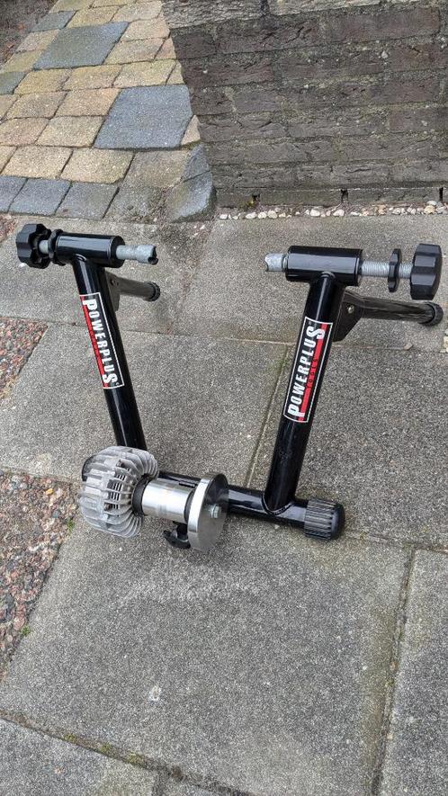 Fietstrainer, vloeistof gevuld. Realistiche weerstand gevoel, Sport en Fitness, Wielrennen, Gebruikt, Overige typen, Ophalen of Verzenden