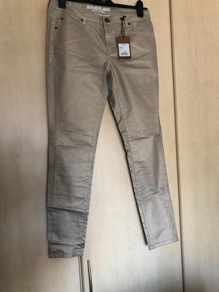 Gouden stretch jeans maat XL heeft kleine vlekjes onderaan, Kleding | Dames, Broeken en Pantalons, Nieuw, Maat 42/44 (L), Overige kleuren