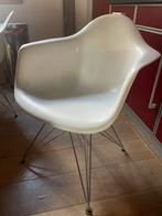 4 witte eetkamerstoelen (lijkt  Vitra Eames DAR), Ophalen, Kunststof, Gebruikt, Wit